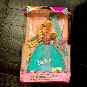 Rapunzel Barbie 1994. Brand New, but bent box